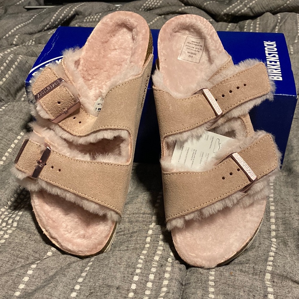 Arizona Shearling Birkenstocks size 40 NWT in box!